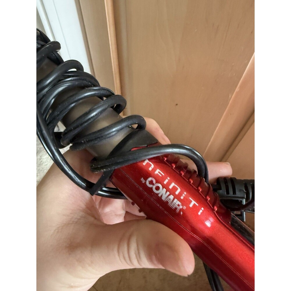 Infiniti conair Iron Straightener 1in Ceramic Plates 410°F 3 Heat Settings